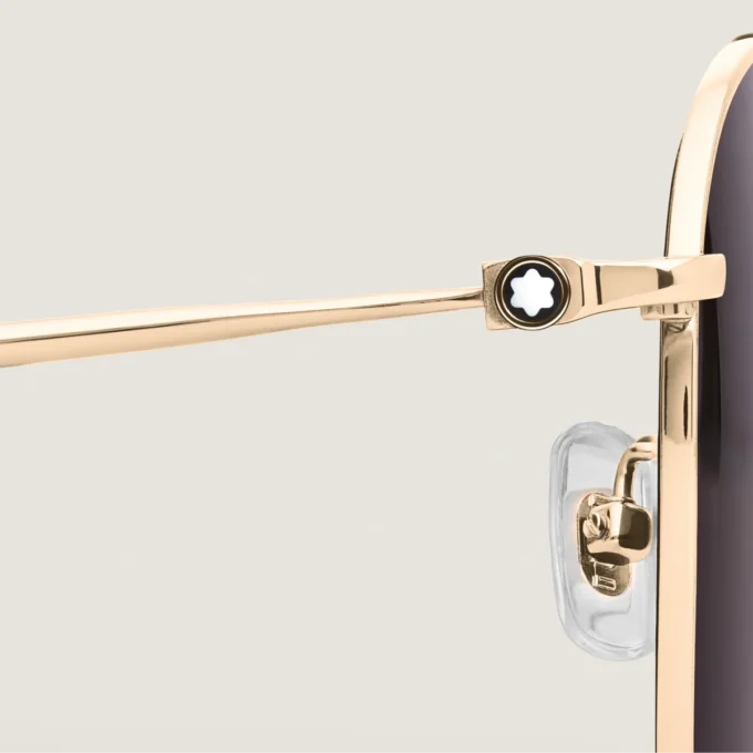 Armação quadrada em titânio dourado